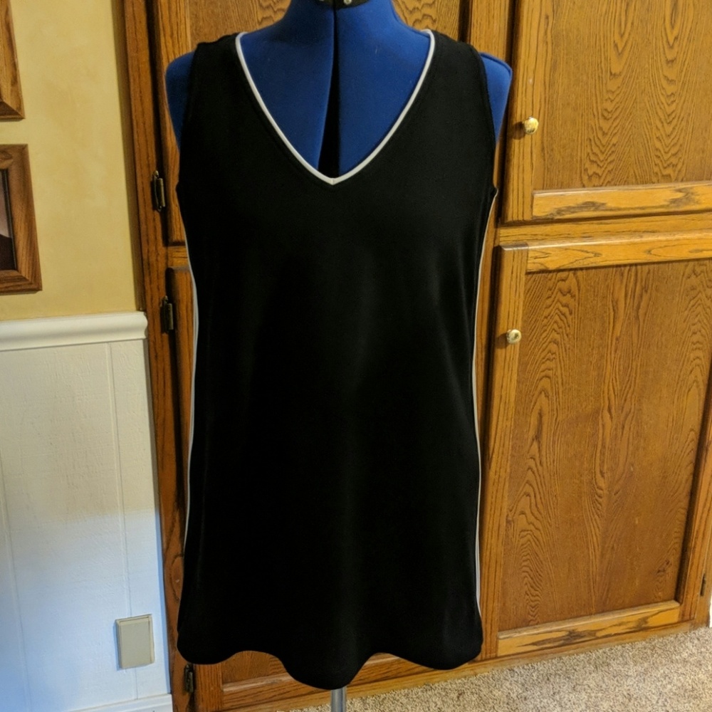 WEAR ABOUTS black tennis dress - M